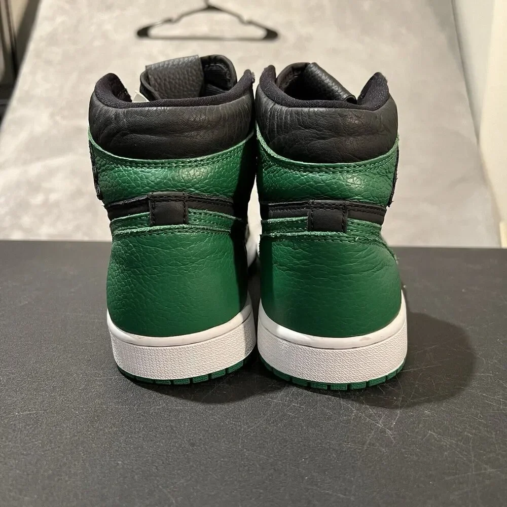 Air Jordan 1 Retro High OG Pine Green 2.0 - Picture 5 of 11